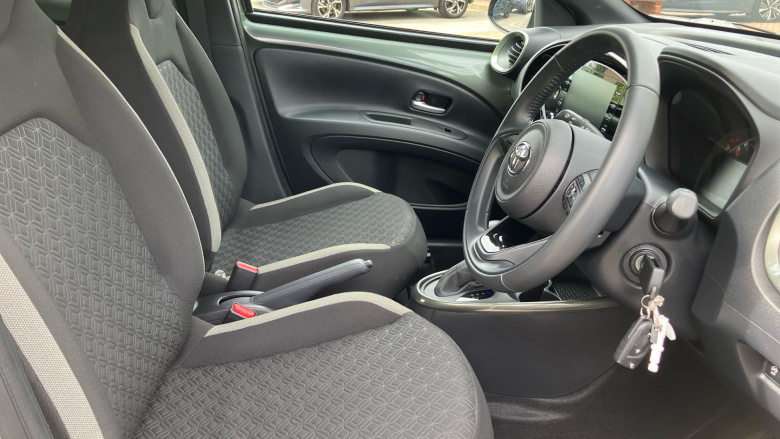 Toyota Aygo X 1.0 VVT-i Edge 5dr Auto Petrol Hatchback